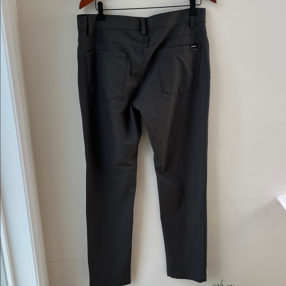 Prana Decoder Men's Charcoal Chino Pants size 34 x 32 - Picture 2 of 9